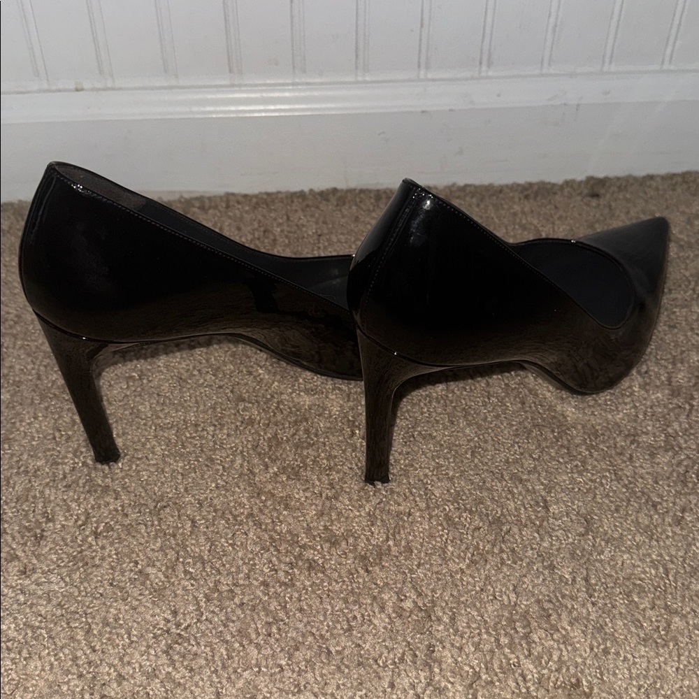 Stuart Weitzman - Black Patent Leather Heels - Picture 3 of 6